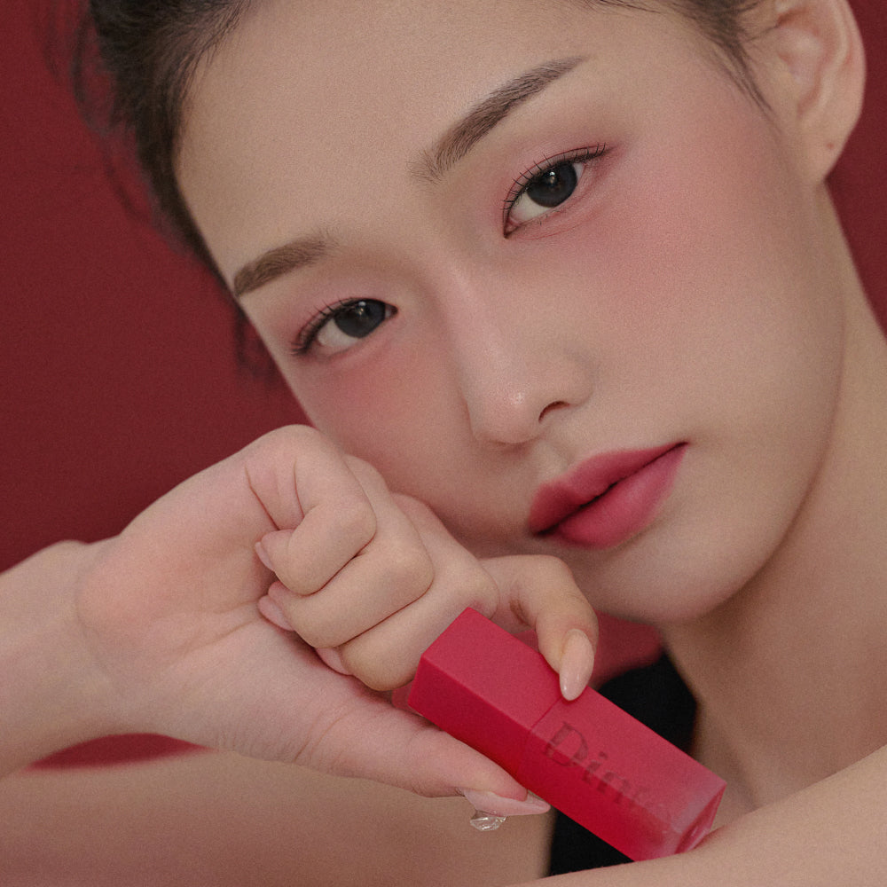 Blurring Lip Veil