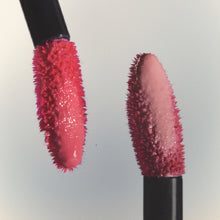 Load image into Gallery viewer, Blur-Glowy Lip Tint
