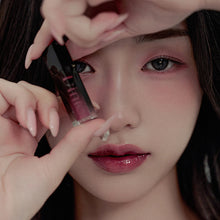 Load image into Gallery viewer, [𝑯𝒐𝒍𝒊𝒅𝒂𝒚 𝑳𝒊𝒎𝒊𝒕𝒆𝒅 𝑬𝒅𝒊𝒕𝒊𝒐𝒏] Blur-Glowy Mini Lip Tint Trio
